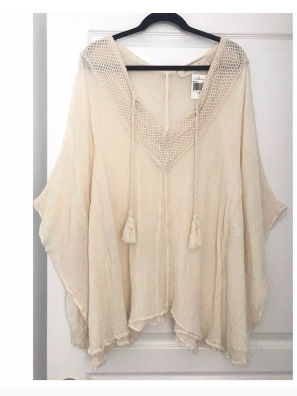 Jen’s Pirate Booty Gauze Kaftan/Kimono/Poncho first photo is cream this is black